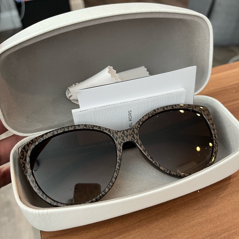 New Michael kors sunglasses with MK signature and box